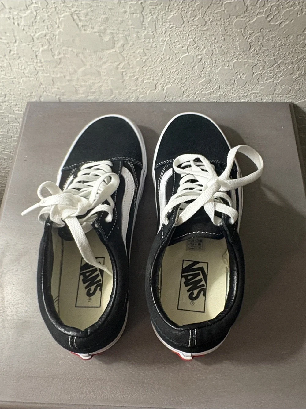 Vans Black and White Old Skool Low-Top Sneakers Wm 7.5 or Men’s 6 - Picture 5 of 10